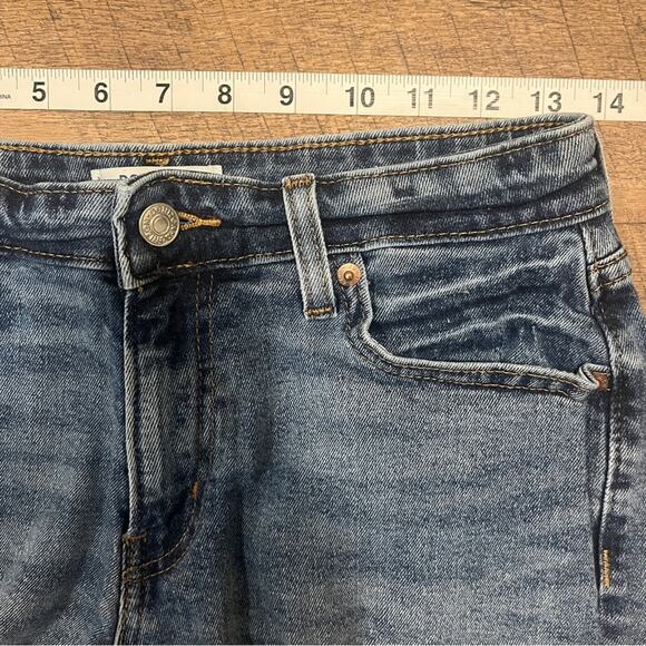 Denizen Denim Shorts Womens Size 6 High Rise Raw Hem Medium Wash Distressed Edgy - Picture 3 of 7